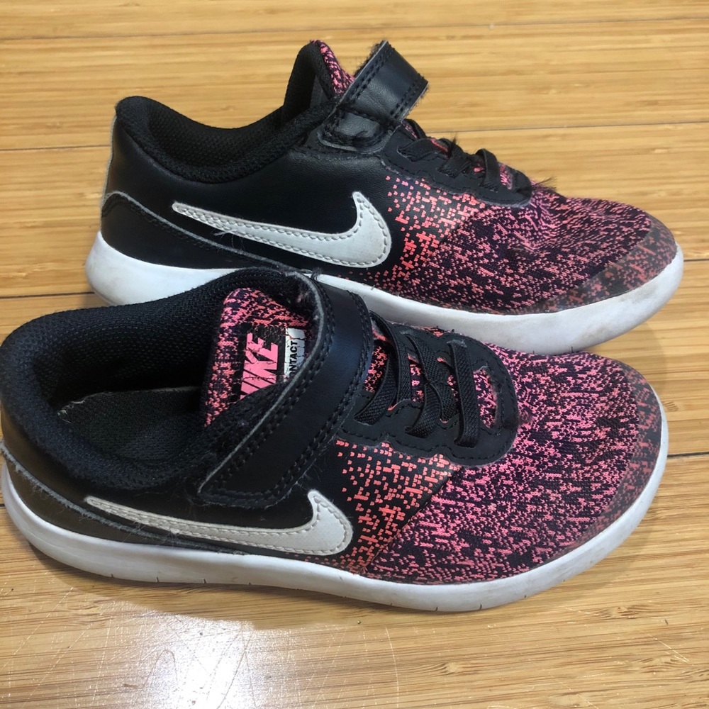 Girls Nike shoes youth size 13C